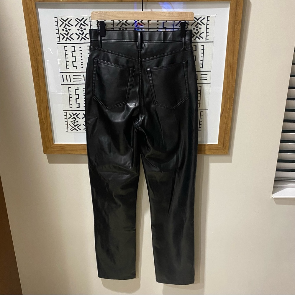 A&F The 90’s Straight Ultra HR Vegan Leather Pant - Picture 4 of 5